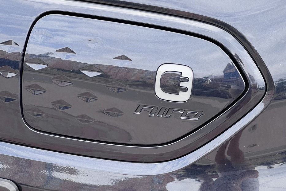 Продам Kia Niro ExecutiveLine 2021 года в Тернополе