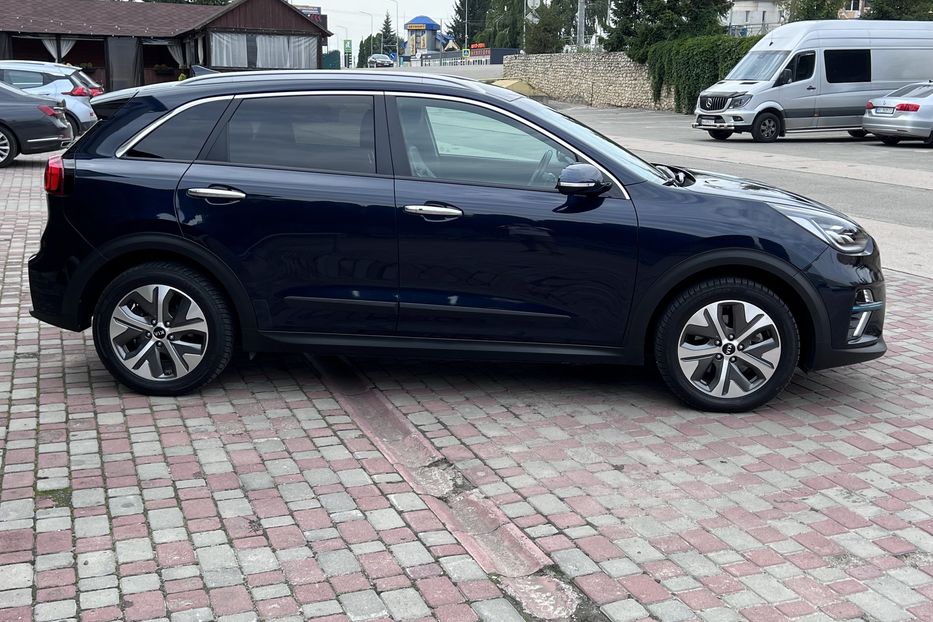 Продам Kia Niro ExecutiveLine 2021 года в Тернополе