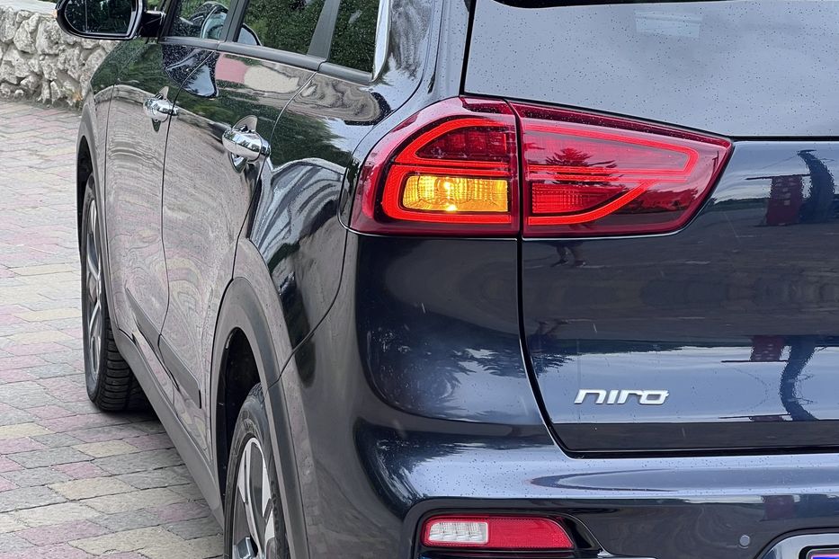 Продам Kia Niro ExecutiveLine 2021 года в Тернополе