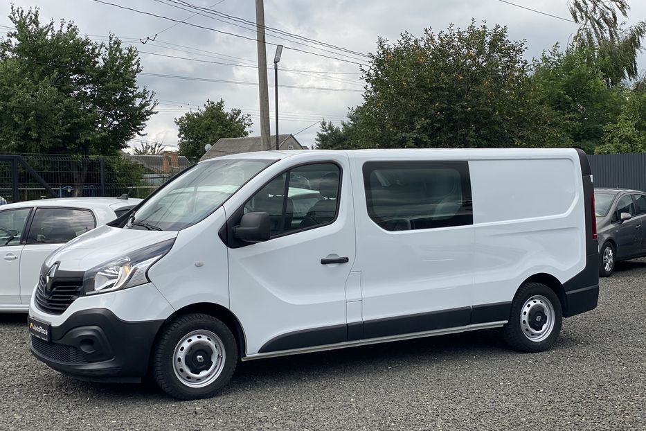 Продам Renault Trafic пасс. 2016 года в Луцке