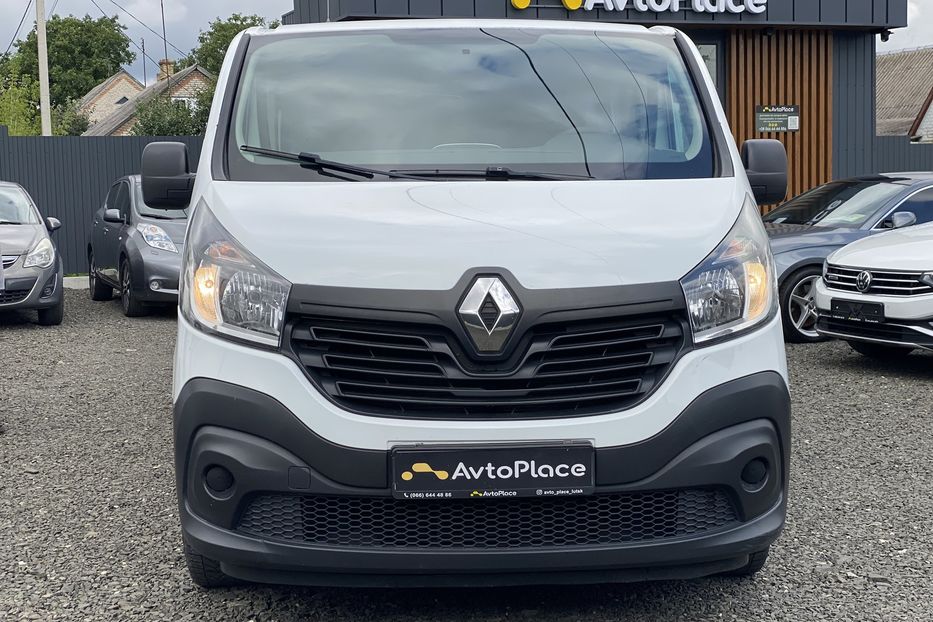 Продам Renault Trafic пасс. 2016 года в Луцке