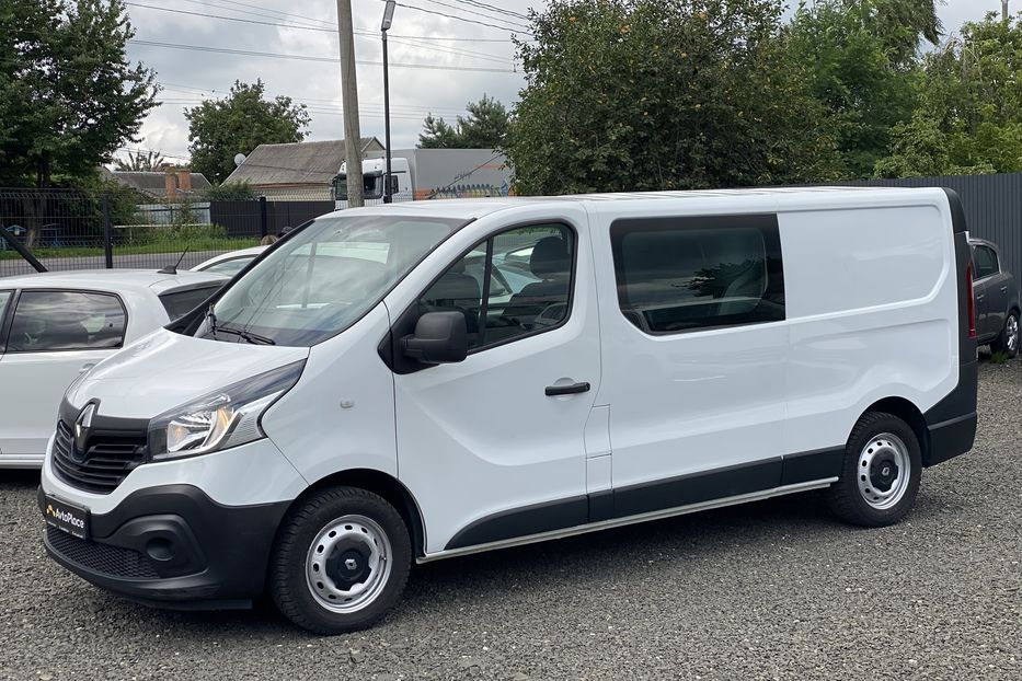 Продам Renault Trafic пасс. 2016 года в Луцке