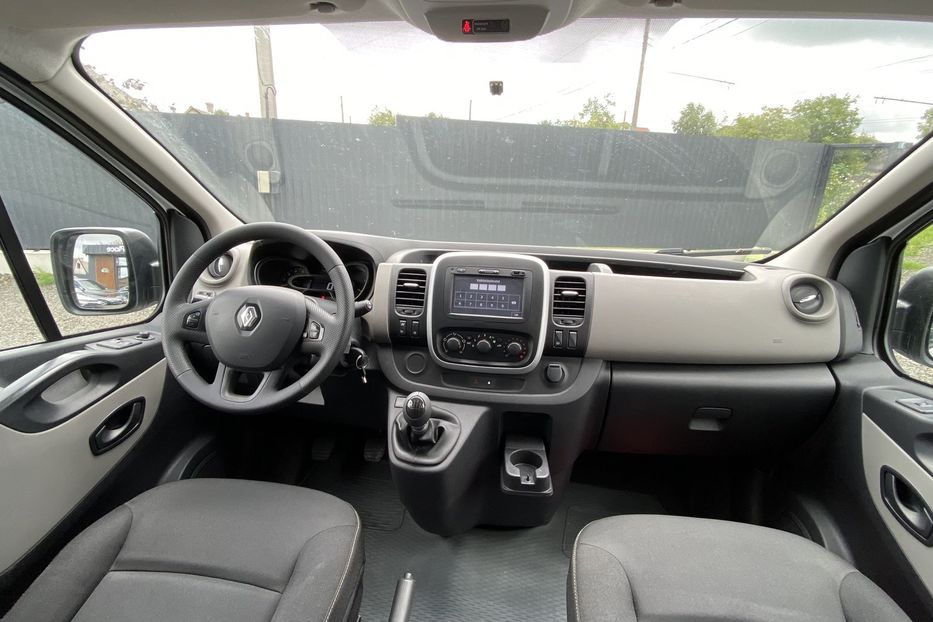 Продам Renault Trafic пасс. 2016 года в Луцке