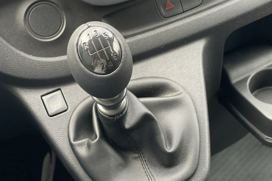 Продам Renault Trafic пасс. 2016 года в Луцке