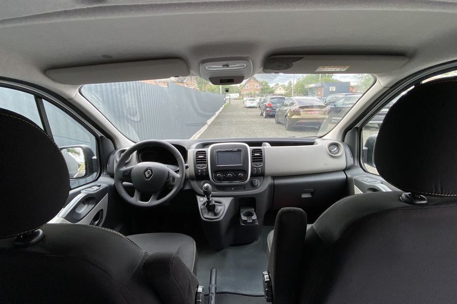 Продам Renault Trafic пасс. 2016 года в Луцке