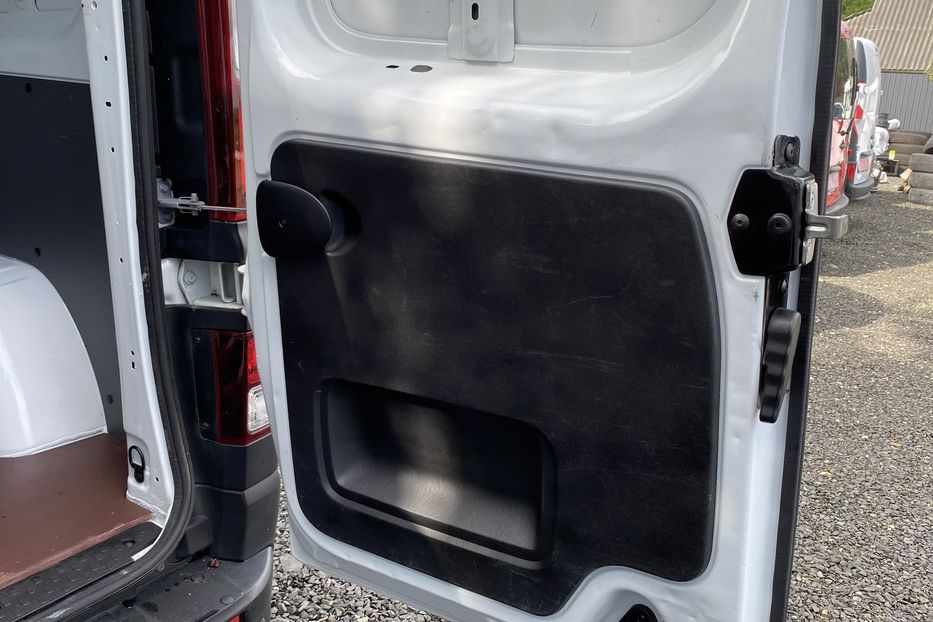 Продам Renault Trafic пасс. 2016 года в Луцке