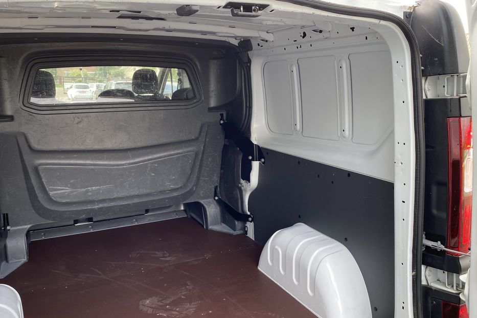 Продам Renault Trafic пасс. 2016 года в Луцке
