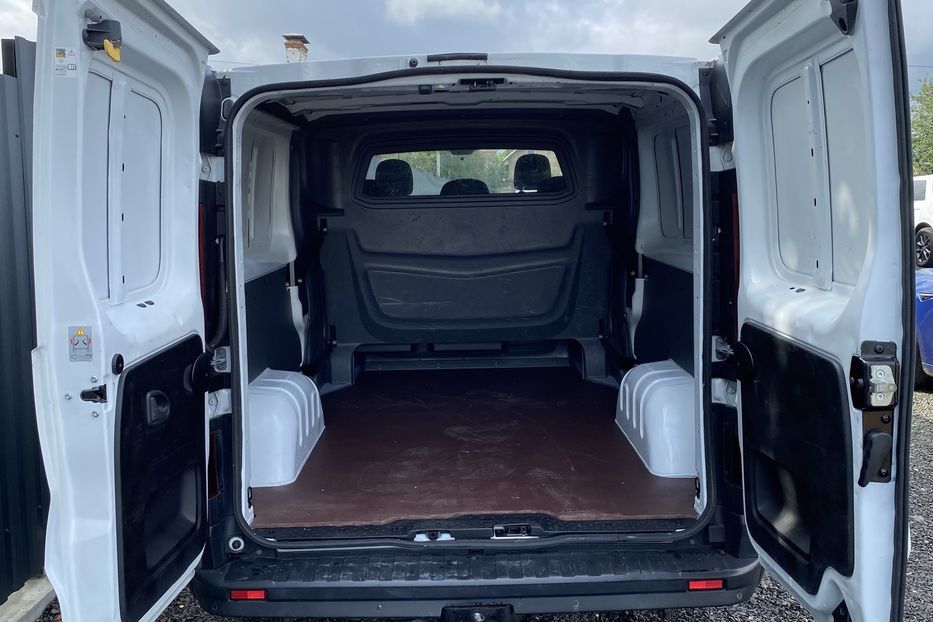 Продам Renault Trafic пасс. 2016 года в Луцке