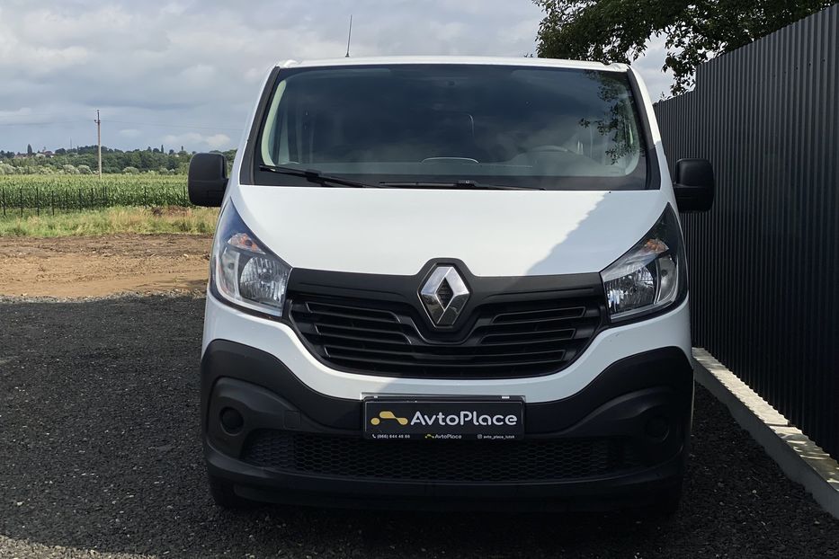 Продам Renault Trafic пасс. 2016 года в Луцке