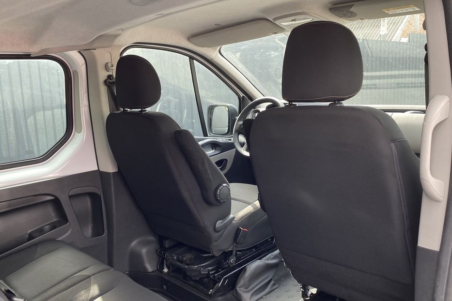 Продам Renault Trafic пасс. 2016 года в Луцке