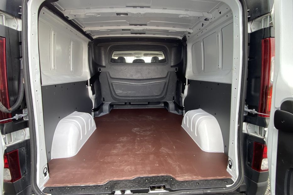 Продам Renault Trafic пасс. 2016 года в Луцке