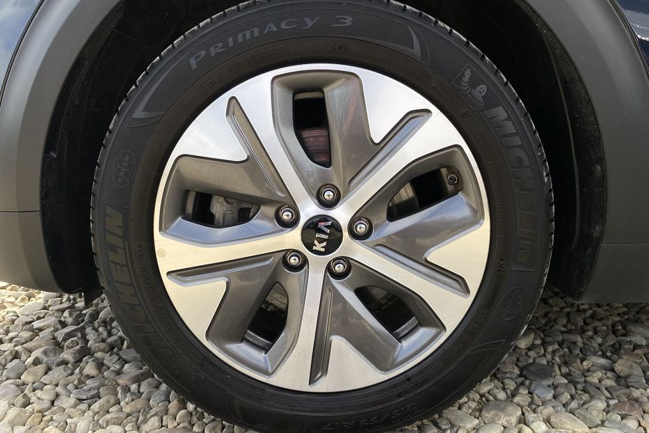 Продам Kia Niro 64 кВт Макс. комплектація 2021 года в Львове