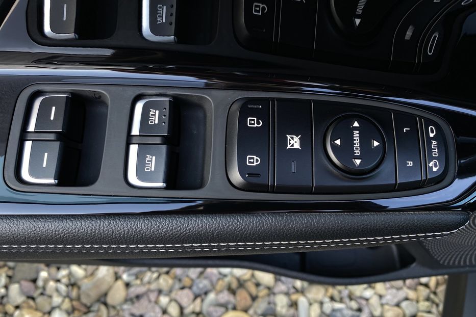 Продам Kia Niro 64 кВт Макс. комплектація 2021 года в Львове