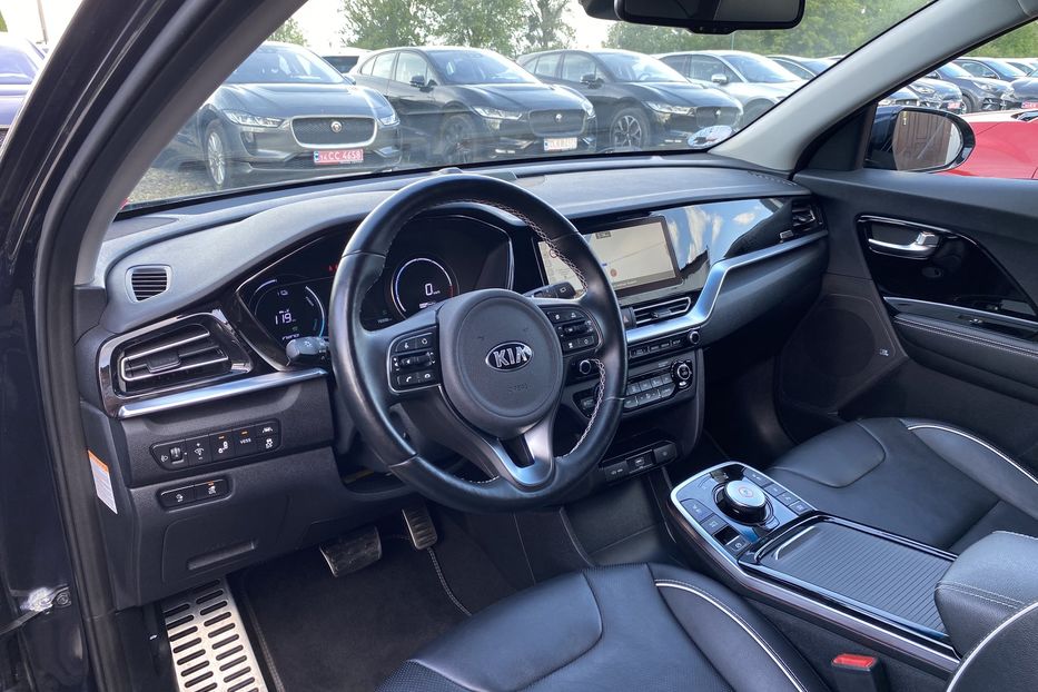 Продам Kia Niro 64 кВт Макс. комплектація 2021 года в Львове