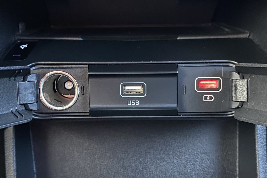 Продам Kia Niro 64 кВт Макс. комплектація 2021 года в Львове