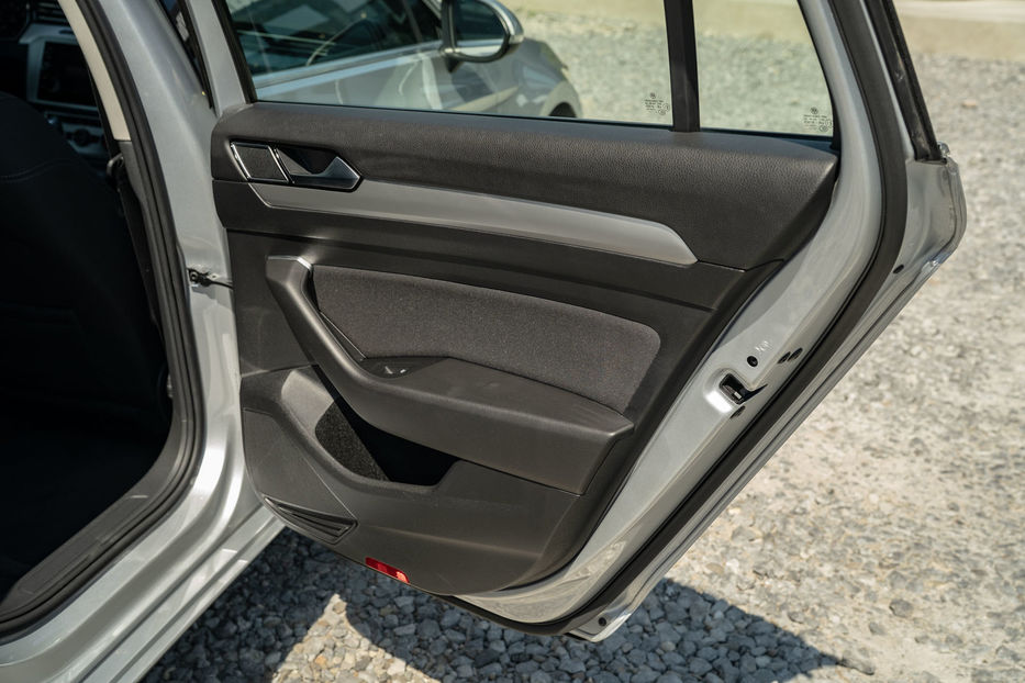 Продам Volkswagen Passat B8 2018 года в Черновцах