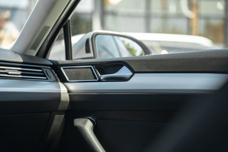 Продам Volkswagen Passat B8 2018 года в Черновцах