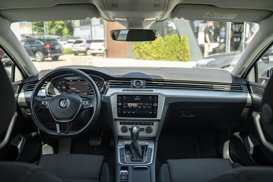 Продам Volkswagen Passat B8 2018 года в Черновцах
