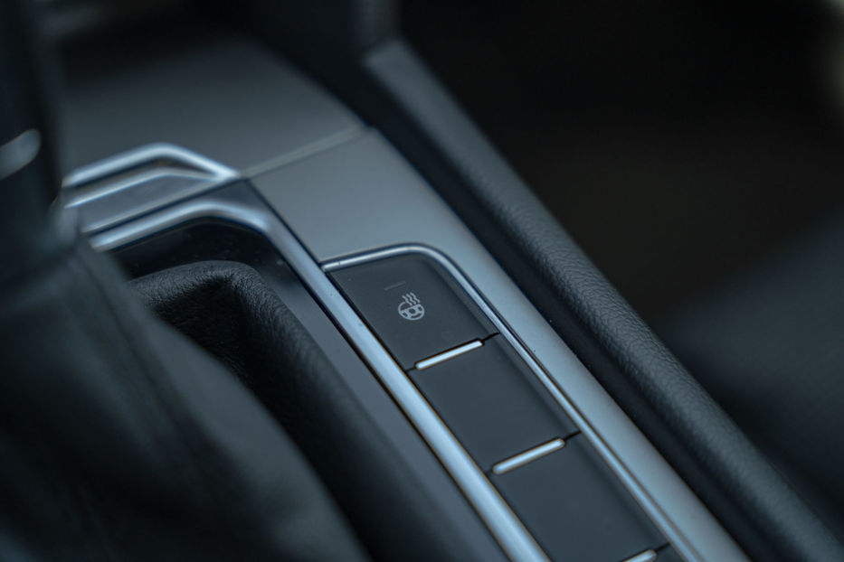 Продам Volkswagen Passat B8 2018 года в Черновцах