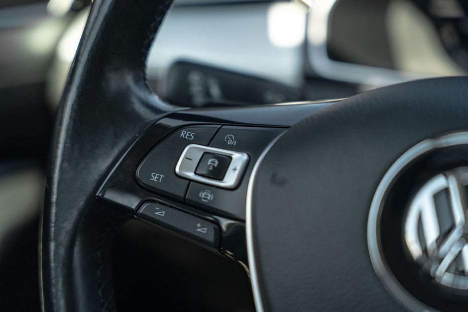 Продам Volkswagen Passat B8 2018 года в Черновцах