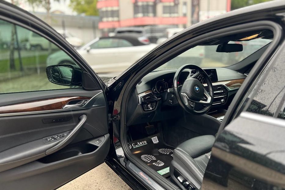 Продам BMW 530 2018 года в Черновцах