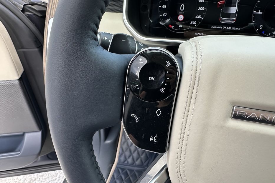 Продам Land Rover Range Rover HSE  2018 года в Киеве