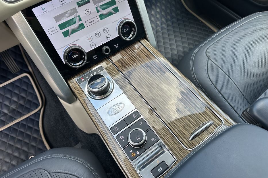 Продам Land Rover Range Rover HSE  2018 года в Киеве