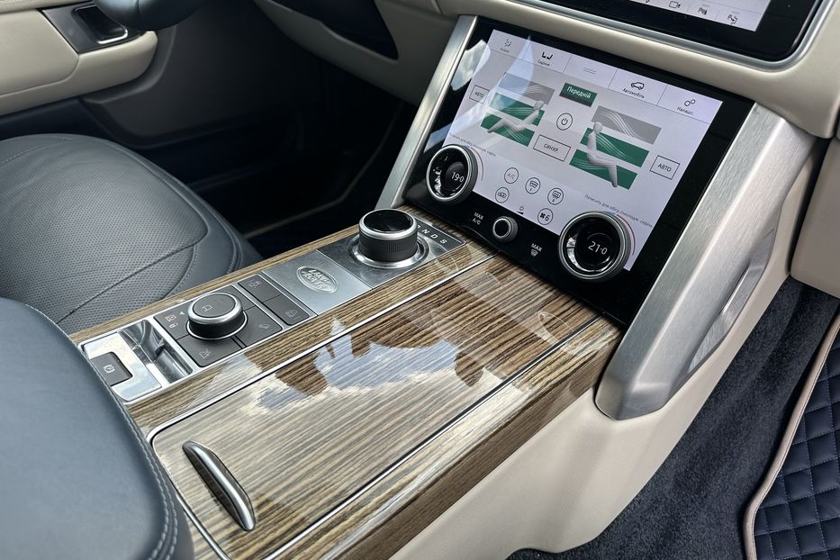 Продам Land Rover Range Rover HSE  2018 года в Киеве