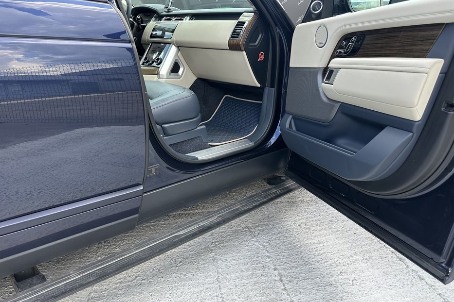 Продам Land Rover Range Rover HSE  2018 года в Киеве