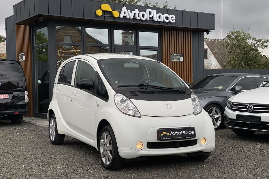 Продам Peugeot iOn 2014 года в Луцке