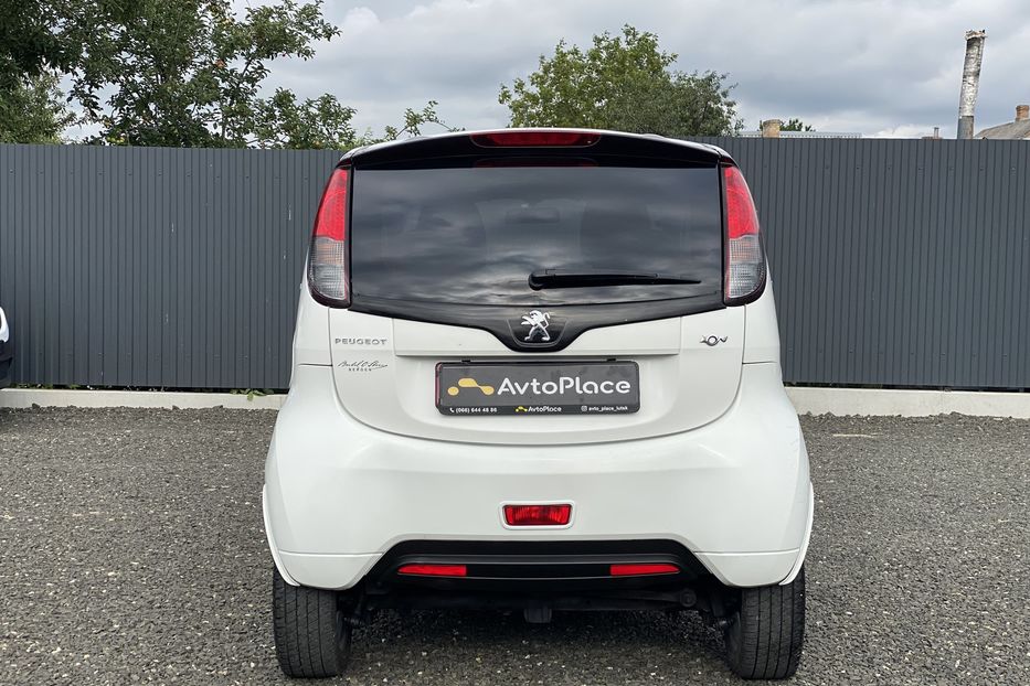 Продам Peugeot iOn 2014 года в Луцке