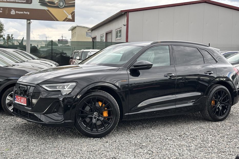 Продам Audi E-Tron   2022 года в Львове