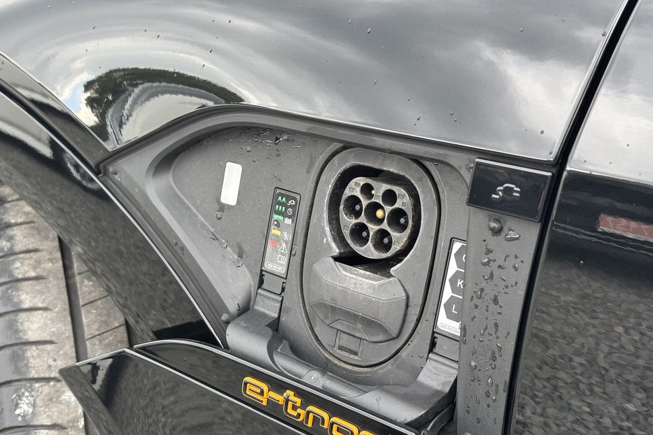 Продам Audi E-Tron   2022 года в Львове