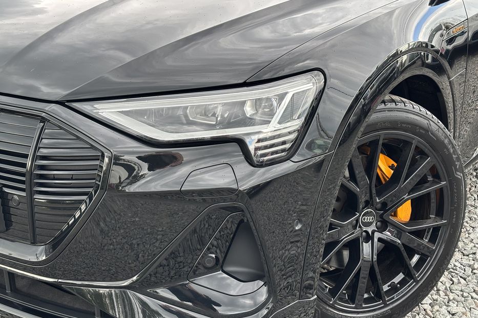 Продам Audi E-Tron   2022 года в Львове