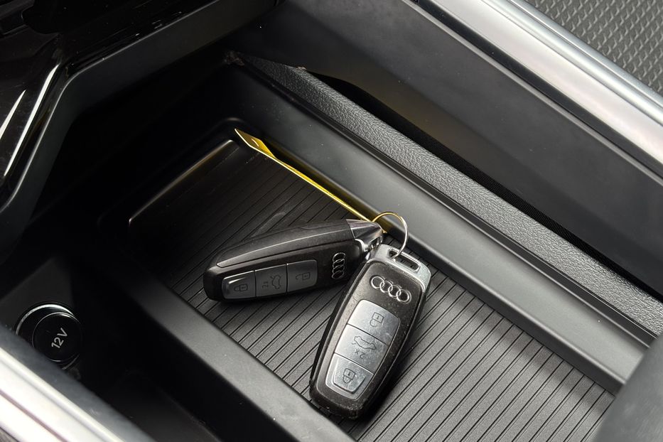 Продам Audi E-Tron   2022 года в Львове