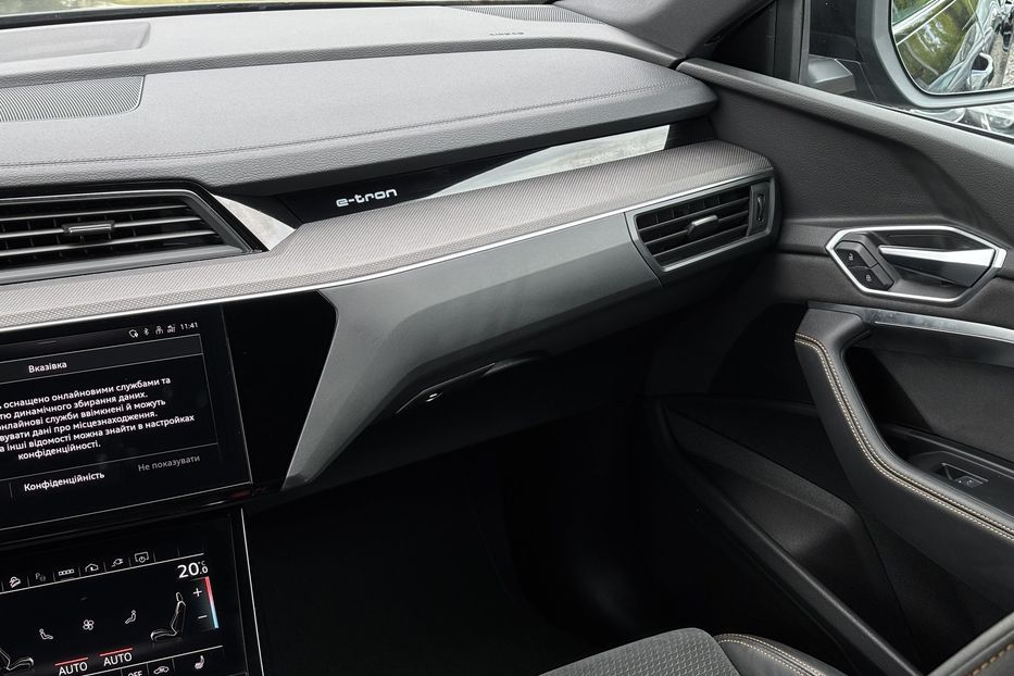 Продам Audi E-Tron   2022 года в Львове