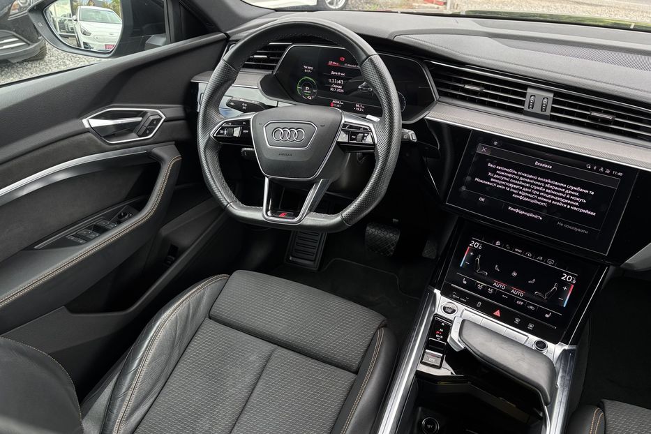 Продам Audi E-Tron   2022 года в Львове