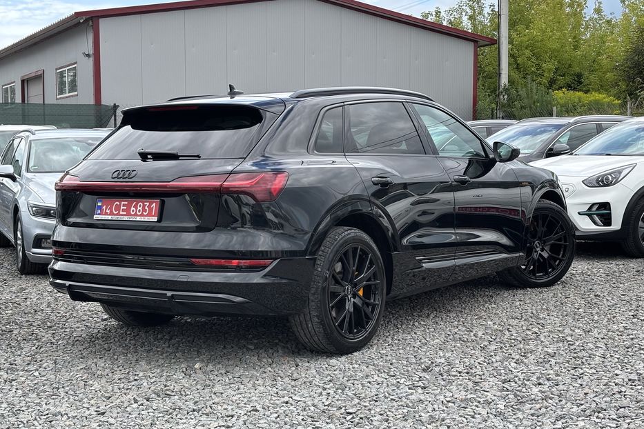 Продам Audi E-Tron   2022 года в Львове