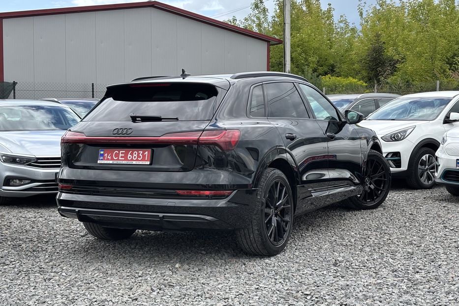 Продам Audi E-Tron   2022 года в Львове