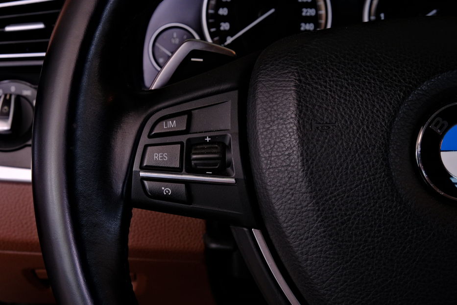 Продам BMW 520 2013 года в Одессе