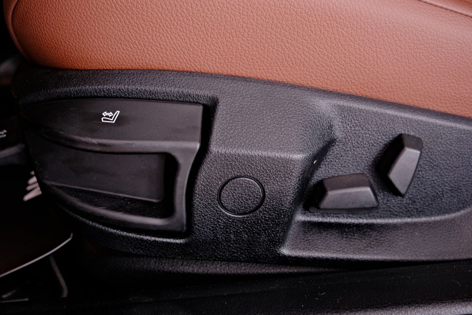 Продам BMW 520 2013 года в Одессе