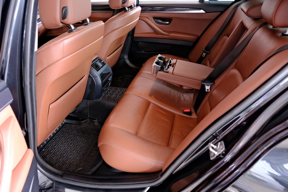 Продам BMW 520 2013 года в Одессе
