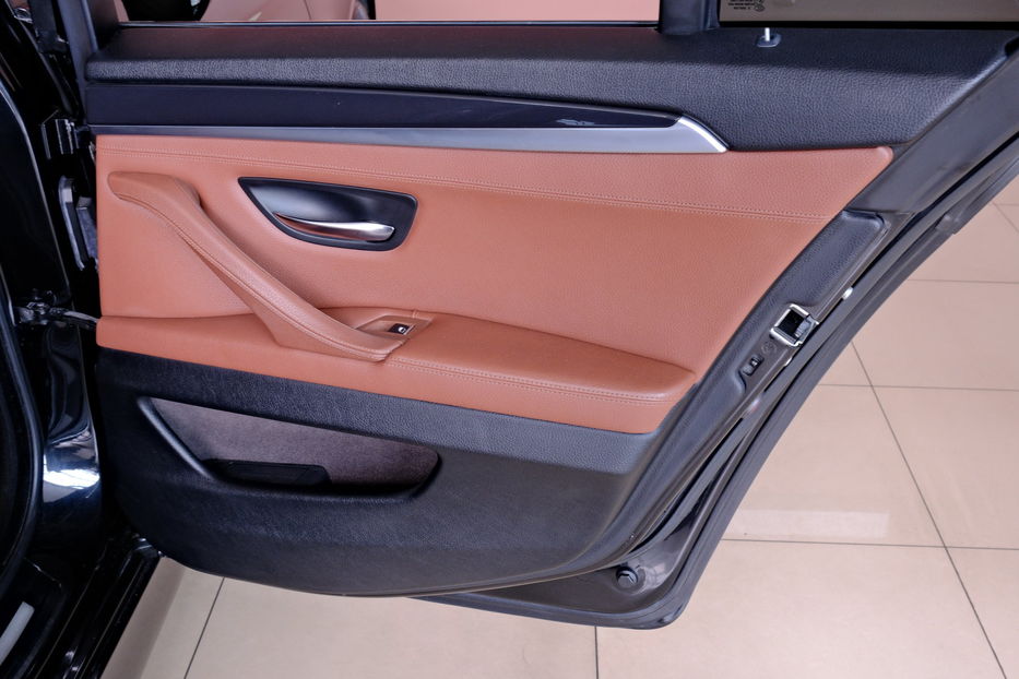 Продам BMW 520 2013 года в Одессе