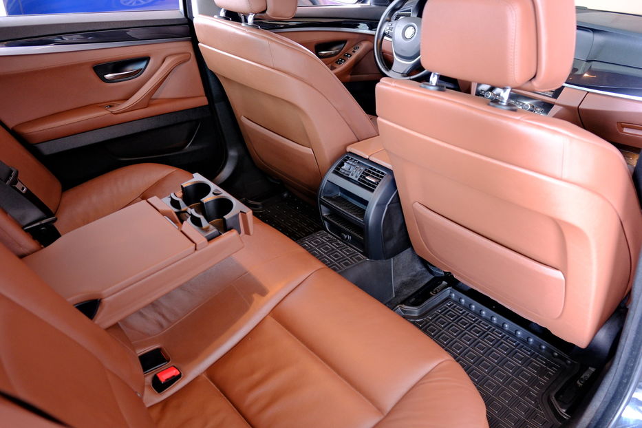 Продам BMW 520 2013 года в Одессе