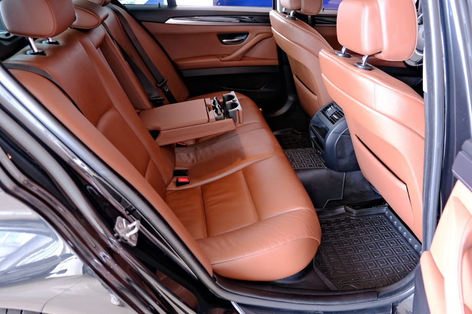 Продам BMW 520 2013 года в Одессе