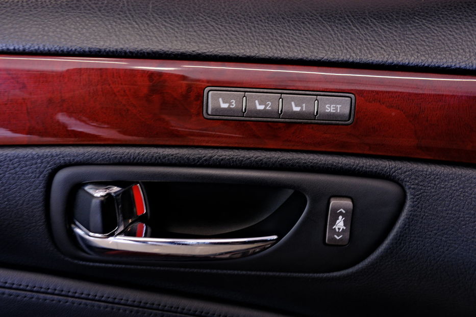 Продам Lexus LS 460 2009 года в Одессе