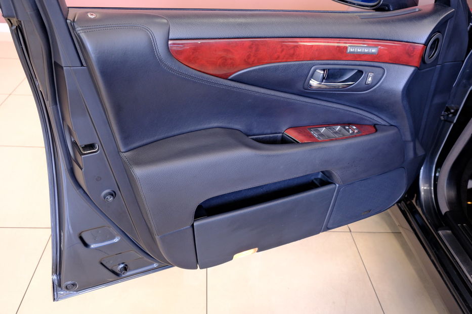 Продам Lexus LS 460 2009 года в Одессе