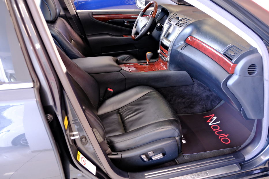 Продам Lexus LS 460 2009 года в Одессе