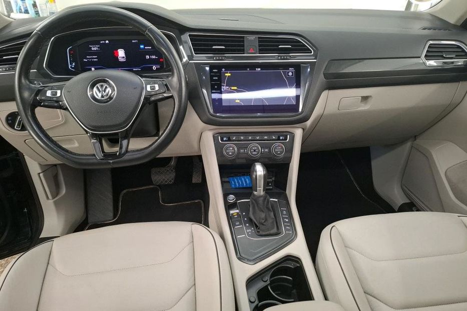Продам Volkswagen Tiguan Allspace HL 7місний v2830 2019 года в Луцке