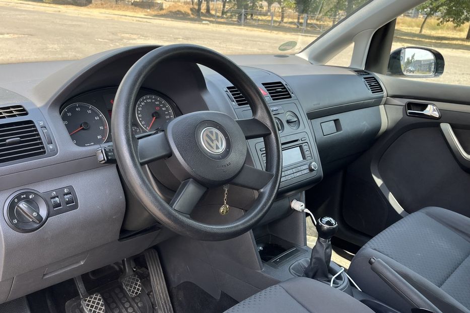Продам Volkswagen Touran Trendline 2006 года в Николаеве